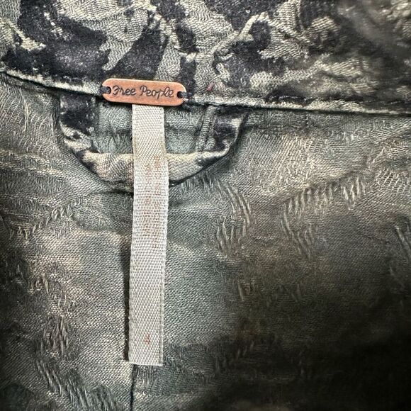 Free People Women’s Size 4 Follow the Flock Floral Motorcycle Jacket Full Zip - Picture 5 of 8